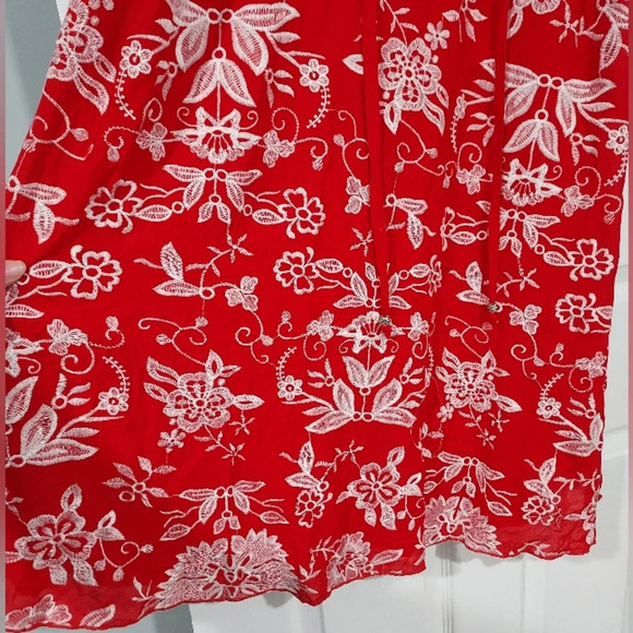 Westport Red & White Floral Embroidered A-Line Dress in Size 1X - Picture 4 of 9